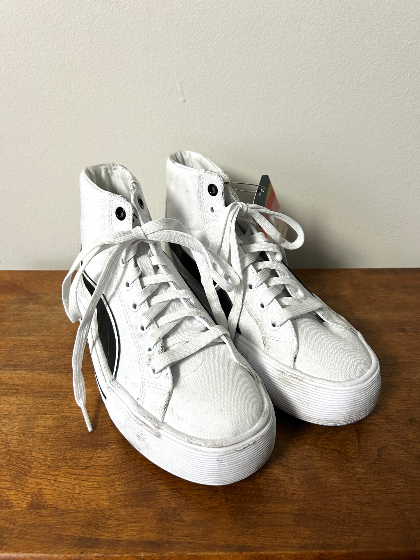 Puma White High Top Sneakers - 6.5