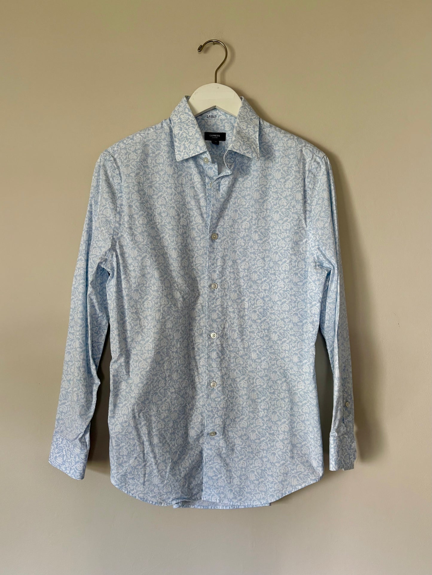 Express White & Light Blue Floral Button Up Shirt - XS