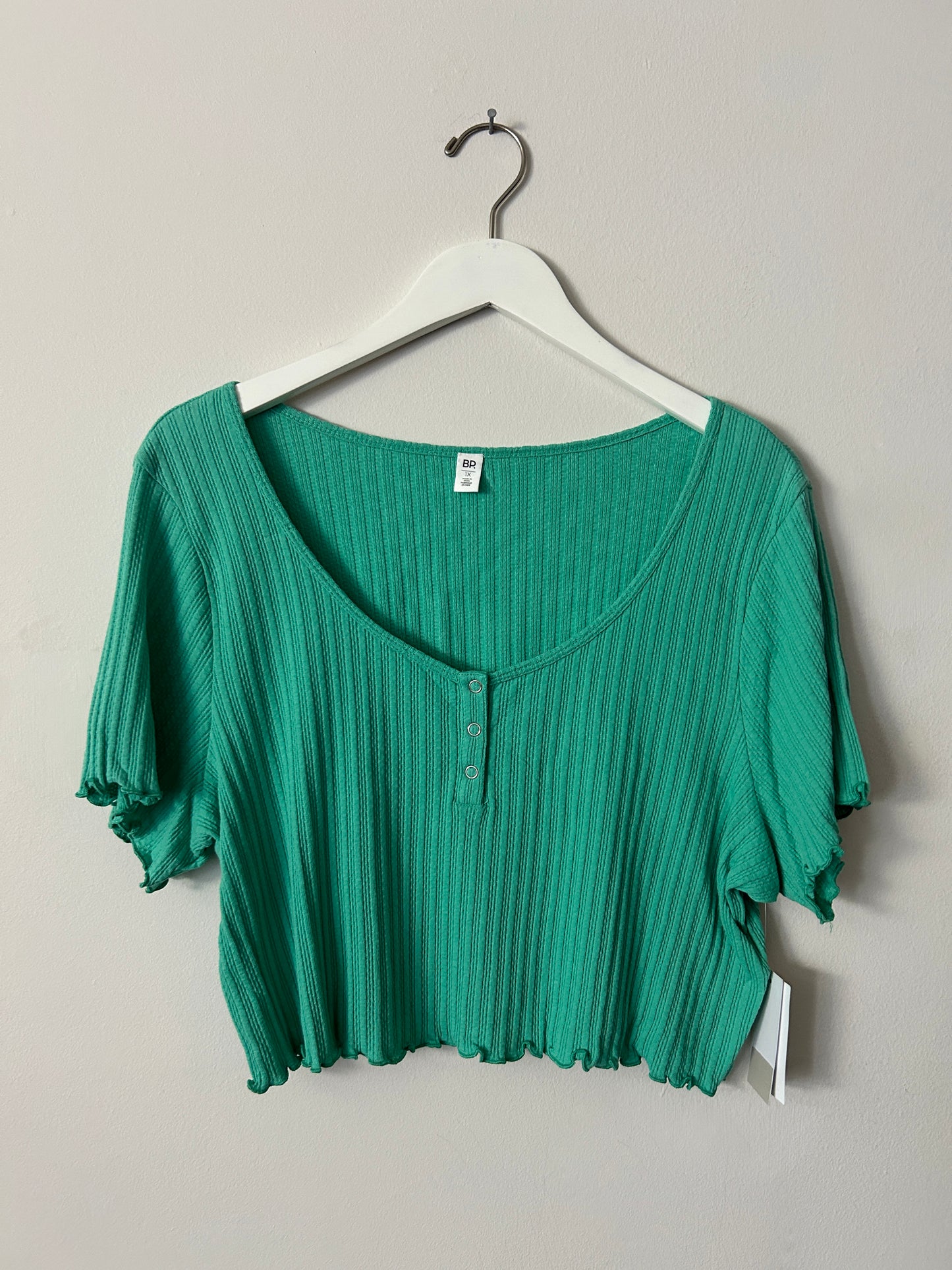 BP Green Crop Henley - 1X