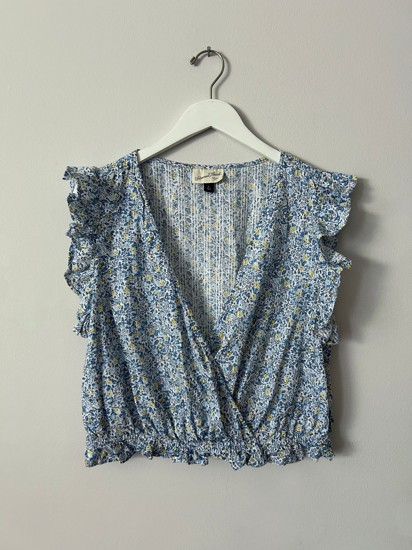 Universal Thread Blue/Yellow Floral Crop Top - XL