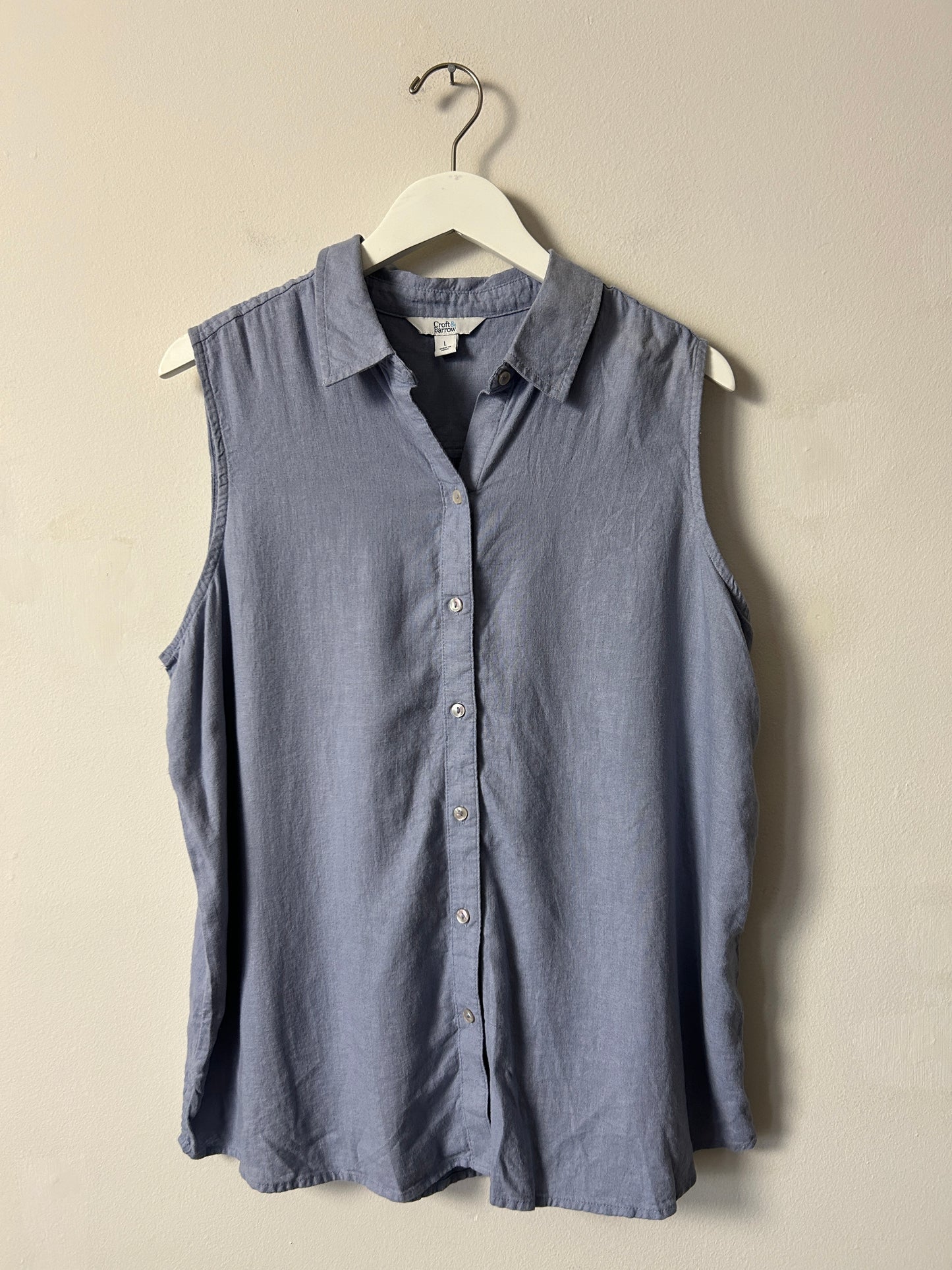 Croft & Barrow Light Blue Button Front Blouse, Sleeveless - Large