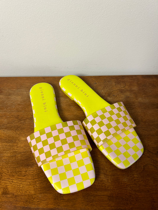 Gianni Bini Chartreuse/Pink Checker Slides - 8.5